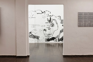 Wall installation, fused glass and wall painting, 2017, Exhibition: Radierverein, Munich (foto: Michael Pfitzner)