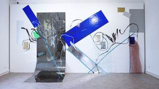 The core of our problems, wall installation made of foils with oscillating, silver-coloured painted and fused glass and wall painting, 2024 Performance:  „The Core of our Problems.“  from 7.07.2024 
Exhibition: MITGEBRACHT! From our international exchange, Oberpfälzer Künstlerhaus, Kebbel Villa, Schwandorf, 2024
(Performance Still: Mathias Reitz Zausinger)