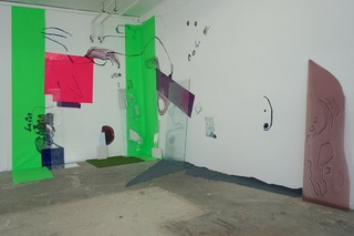 Installation shot, open studios Atelierhaus Baumstraße, 2022, fused glass, neon foils, wall paintings (foto: Ralf Dombrowsky)
sponsered by the City of Munich